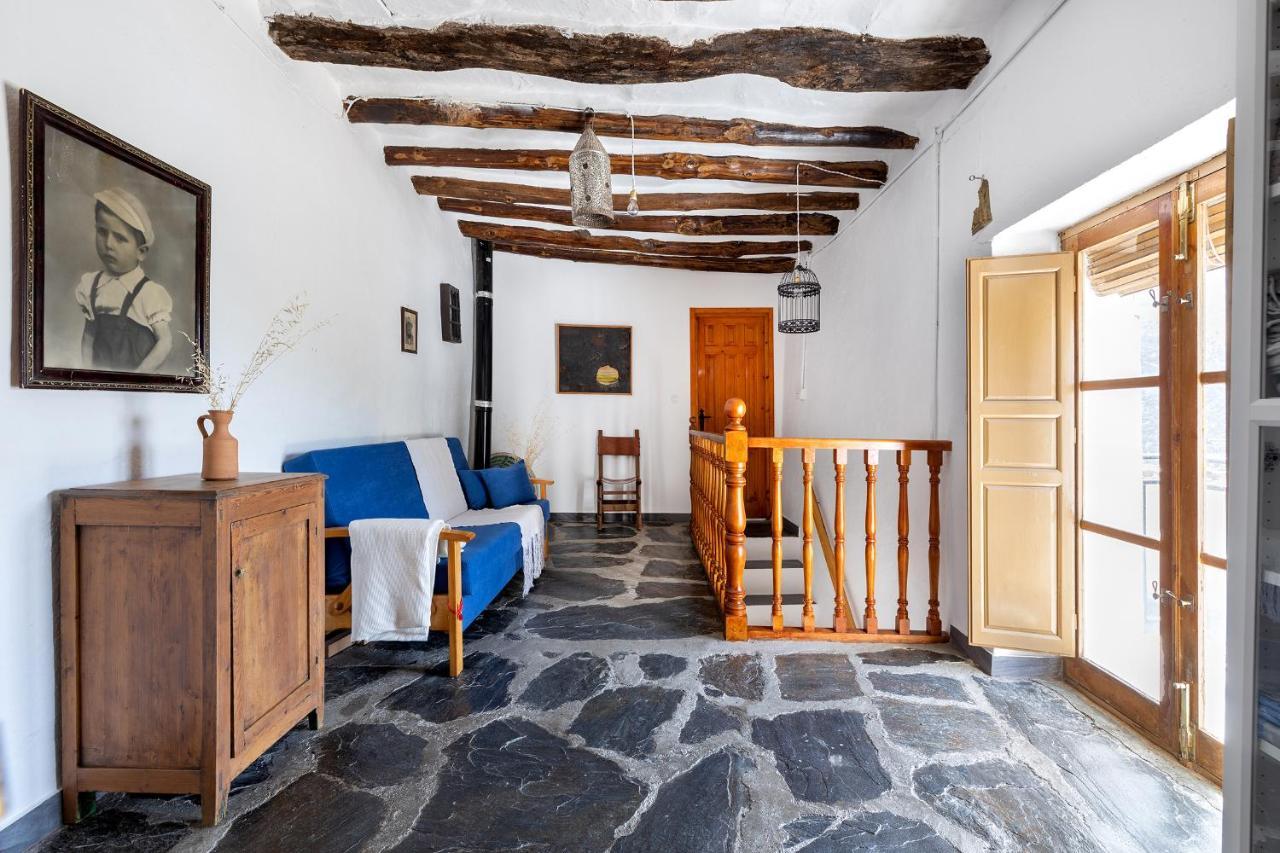 Casa Rural El Fuerte De Atabuey Trevélez Exterior photo