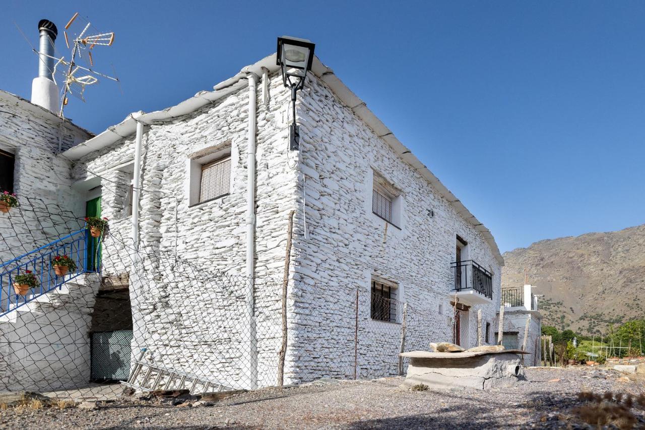 Casa Rural El Fuerte De Atabuey Trevélez Exterior photo